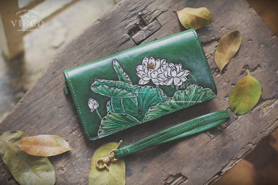 Akiko Long Wallet with detachable strap